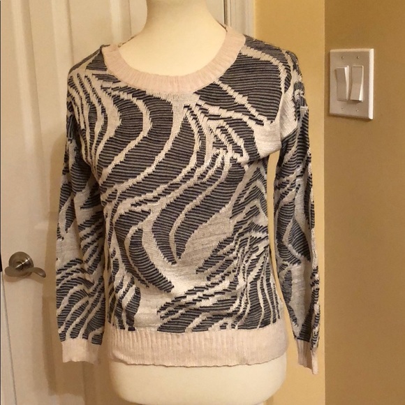 Top - Picture 5 of 7